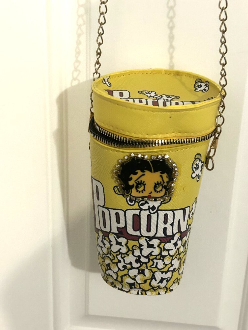 Betty Boop Popcorn Crossbody Purse - Phone Case & Wallet Fun Lightweight